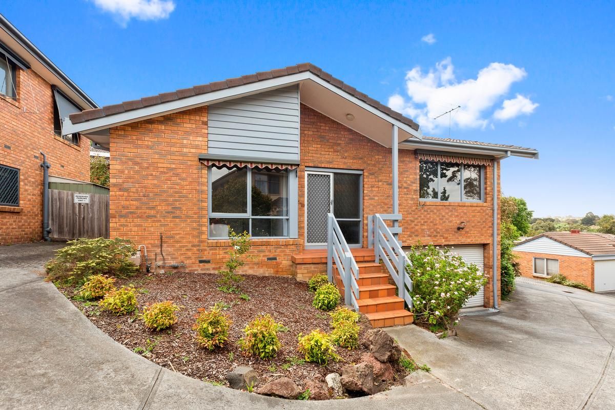 2/12 Malcolm Crescent, Doncaster VIC 3108, Image 0