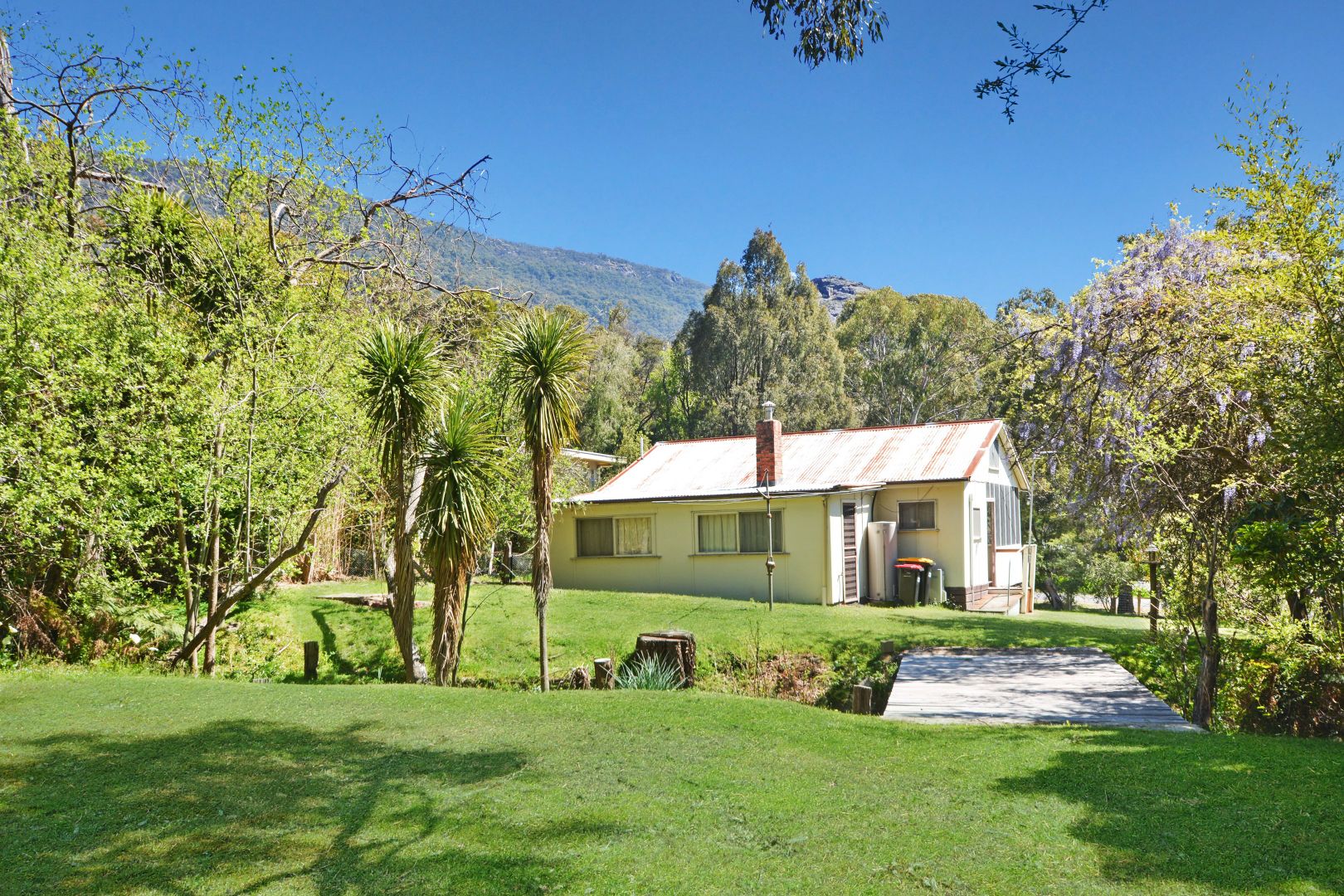 11 Mackeys Peak Rd, Halls Gap VIC 3381, Image 1