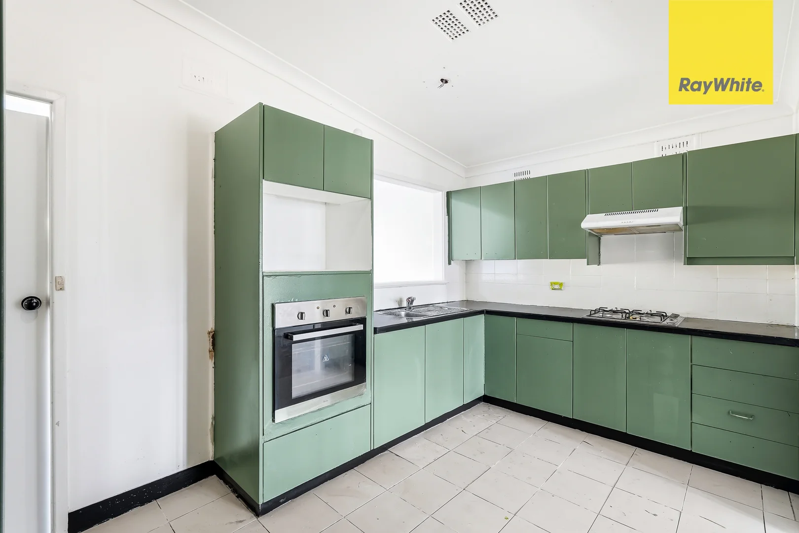 Additional image 4 of 16 Magellan Avenue, Lethbridge Park NSW 2770