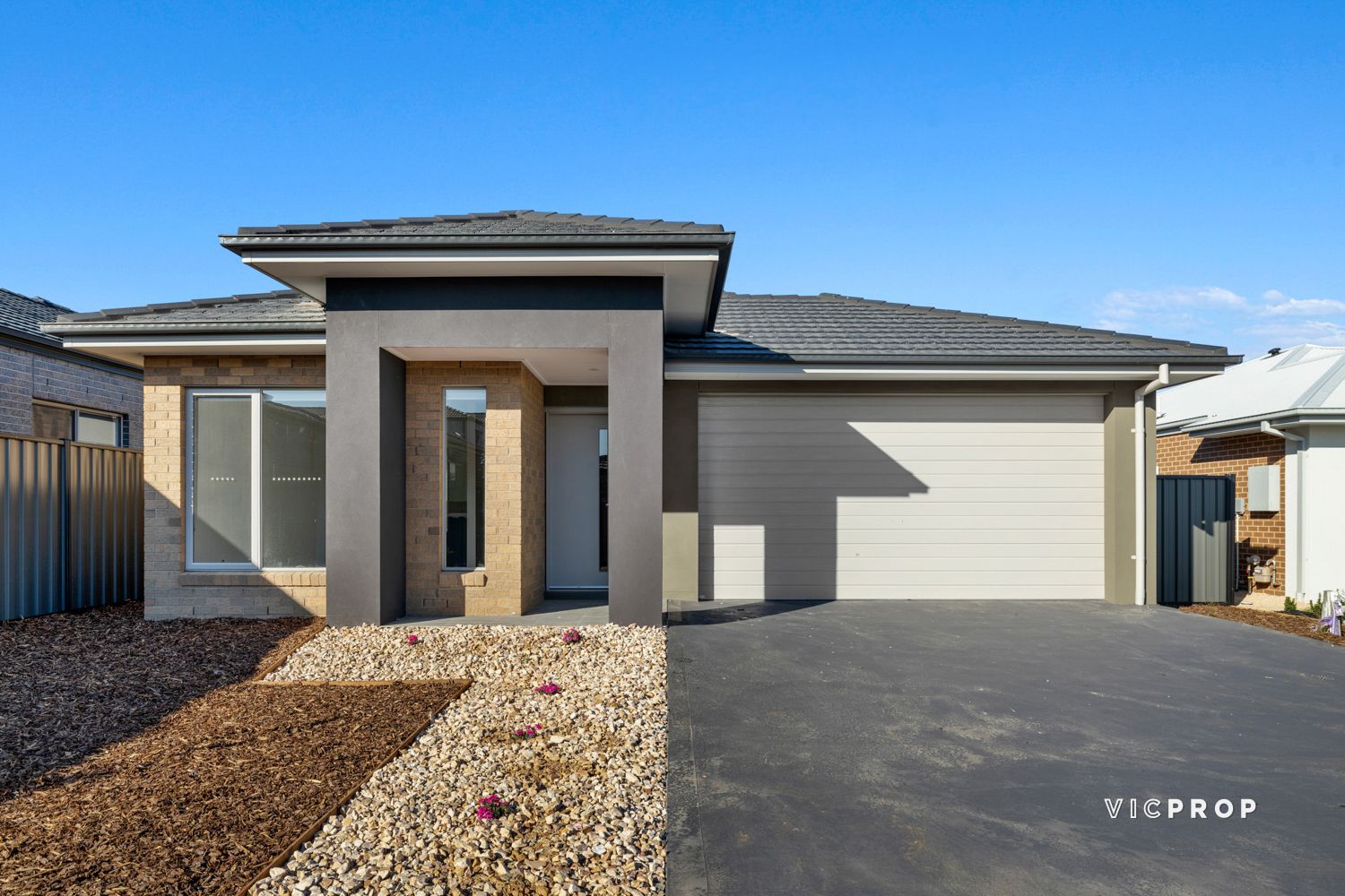 25 Quebec Avenue, Craigieburn VIC 3064