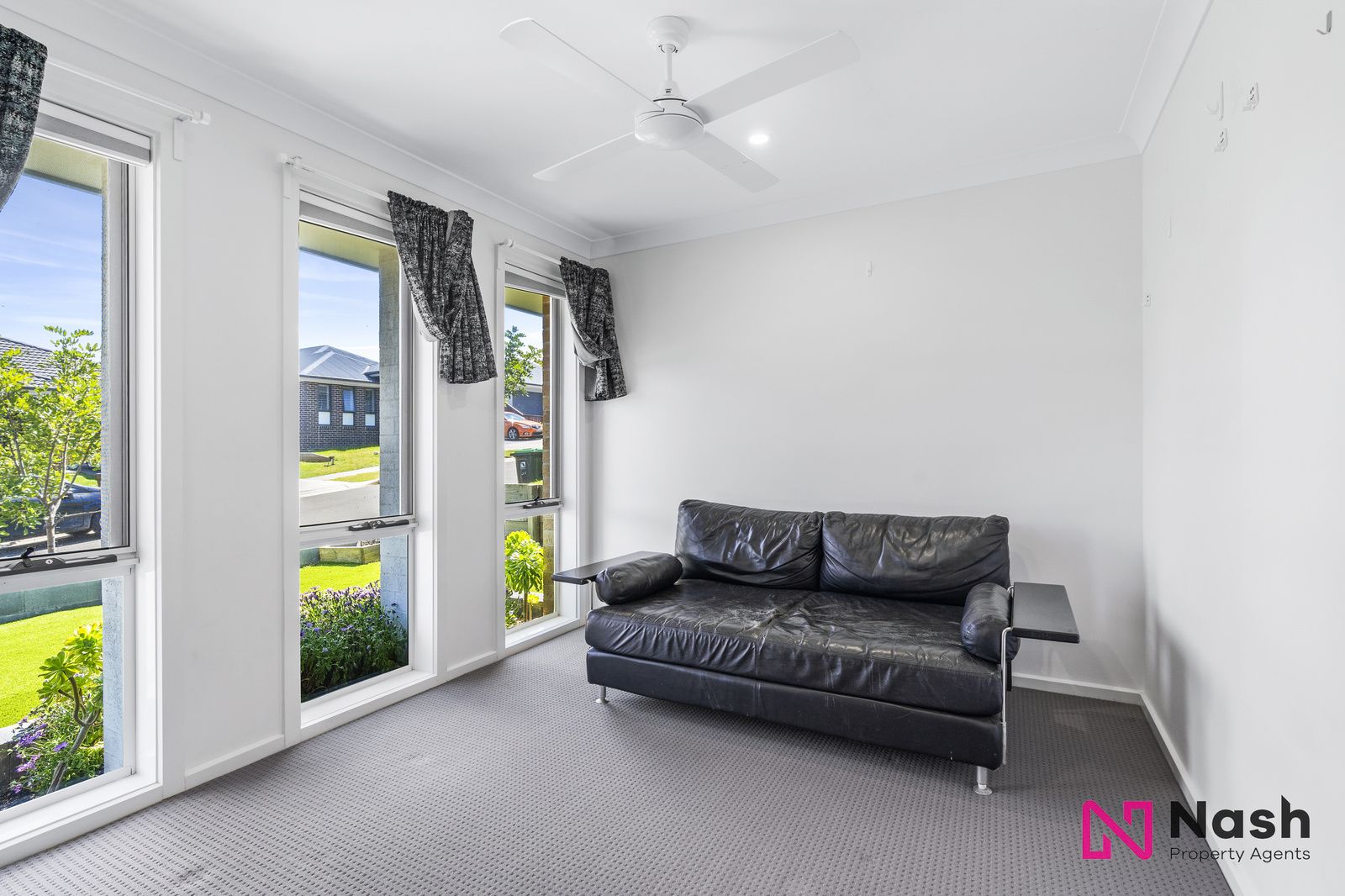 32 Jennings Crescent, Spring Farm NSW 2570, Image 1