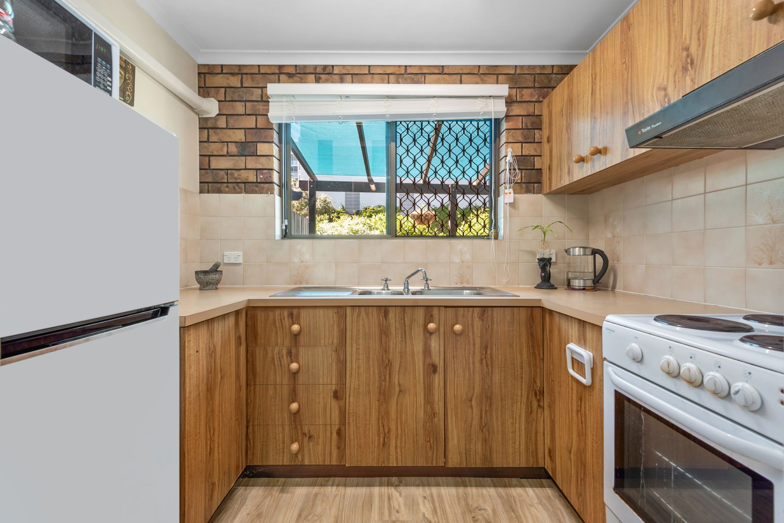 2/1 Rock Street, Scarborough QLD 4020, Image 2