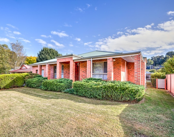 9 Lumley Drive, Bright VIC 3741