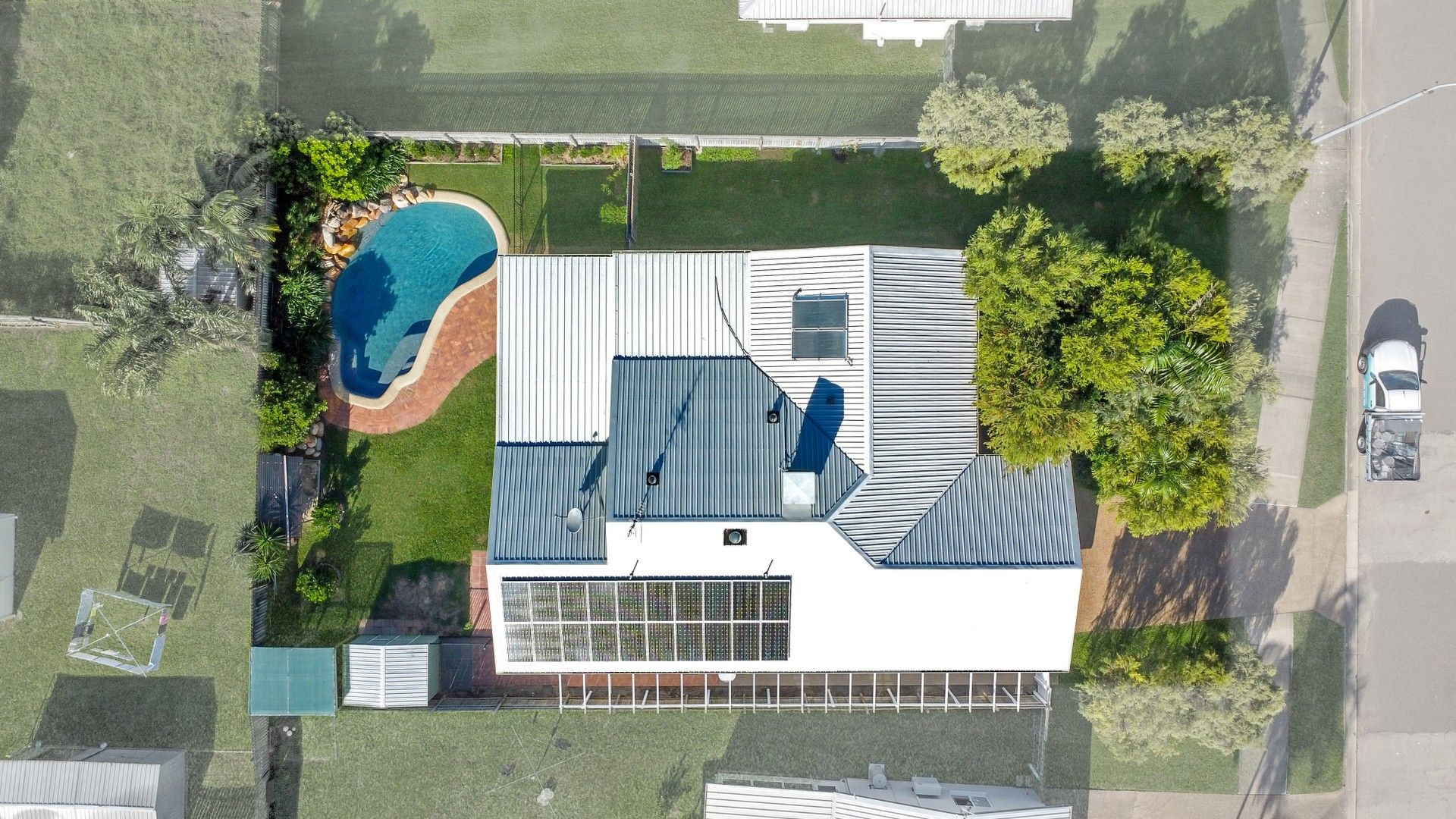 4 bedrooms House in 36 Hinchinbrook Drive THURINGOWA CENTRAL QLD, 4817