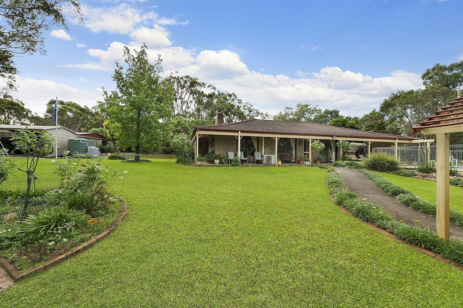 178184 Government Road, Berkshire Park Property History & Address