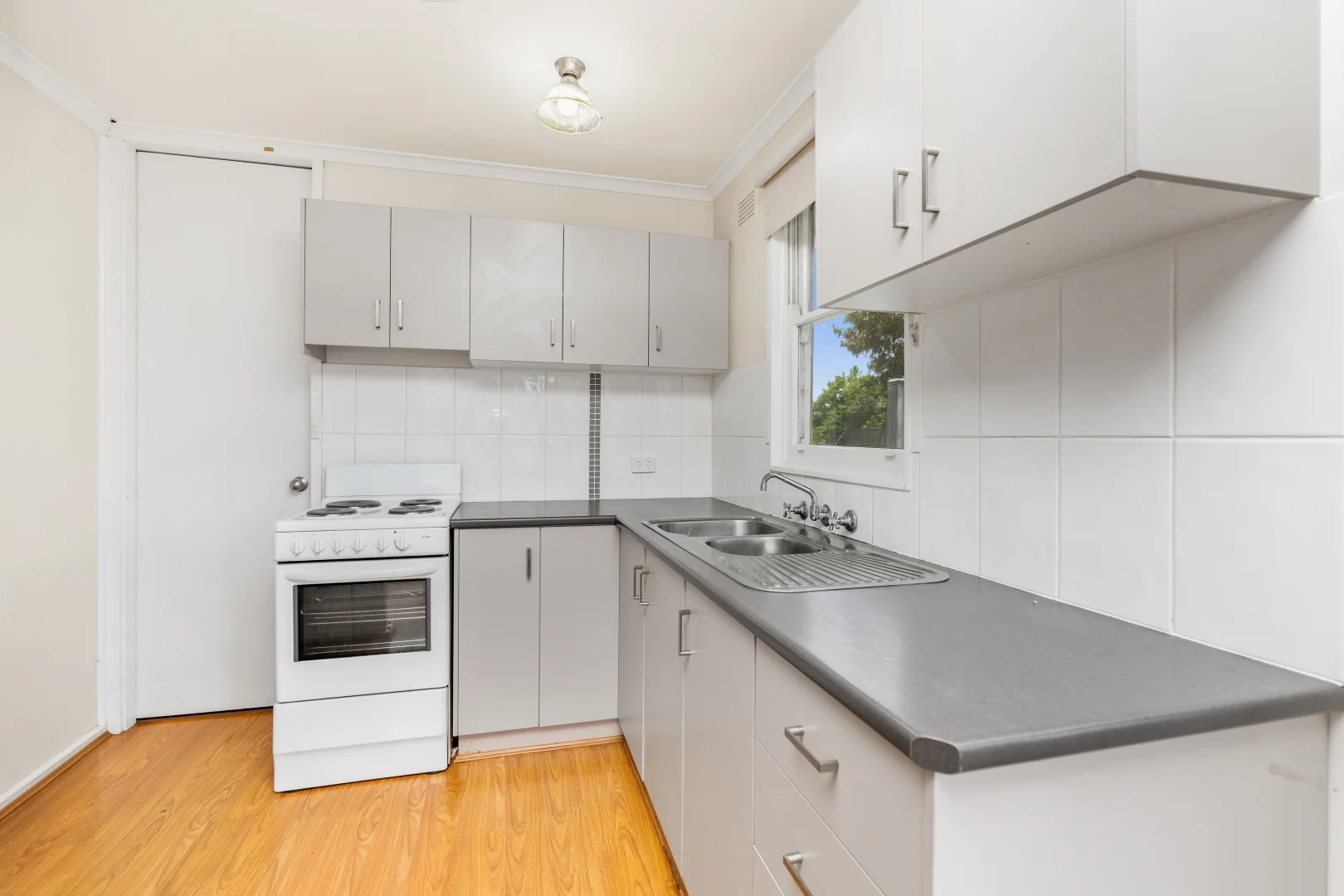 Additional image 6 of 5 Baird Avenue, Kooringal NSW 2650