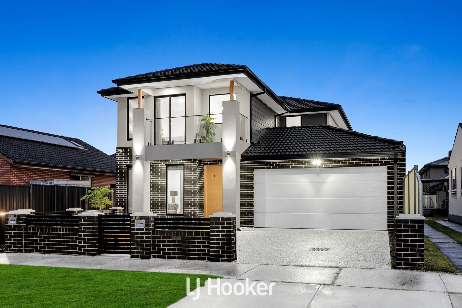 1/10 Crimson Drive, Doveton VIC 3177, Image 2