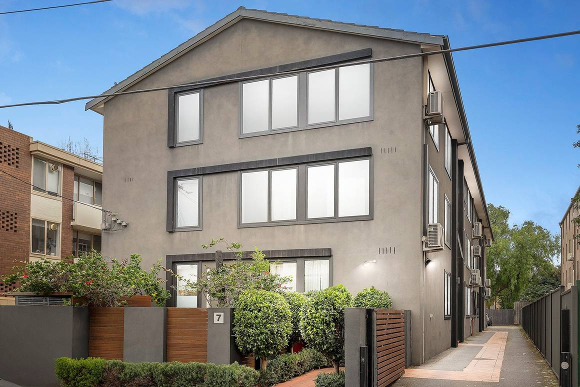 Picture of 2/7 Barnsbury Road, SOUTH YARRA VIC 3141