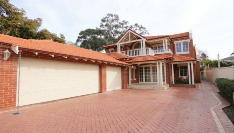 4 bedrooms House in 5 View Road MOUNT PLEASANT WA, 6153