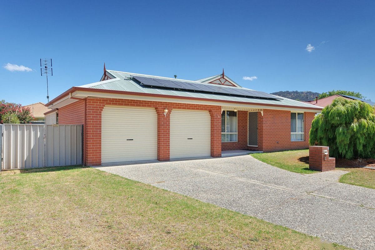 3 bedrooms House in 2 Draw Court WODONGA VIC, 3690