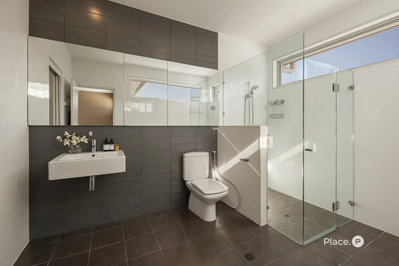 Additional image 25 of 76 Eldernell Terrace, Hamilton QLD 4007