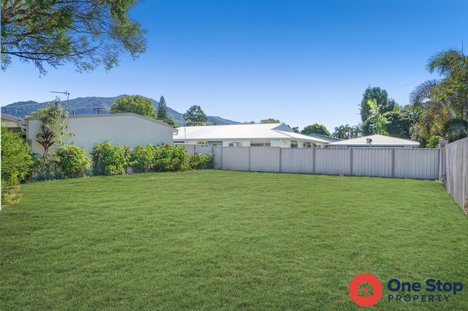 17 Elmire Close, Westcourt QLD 4870, Image 2