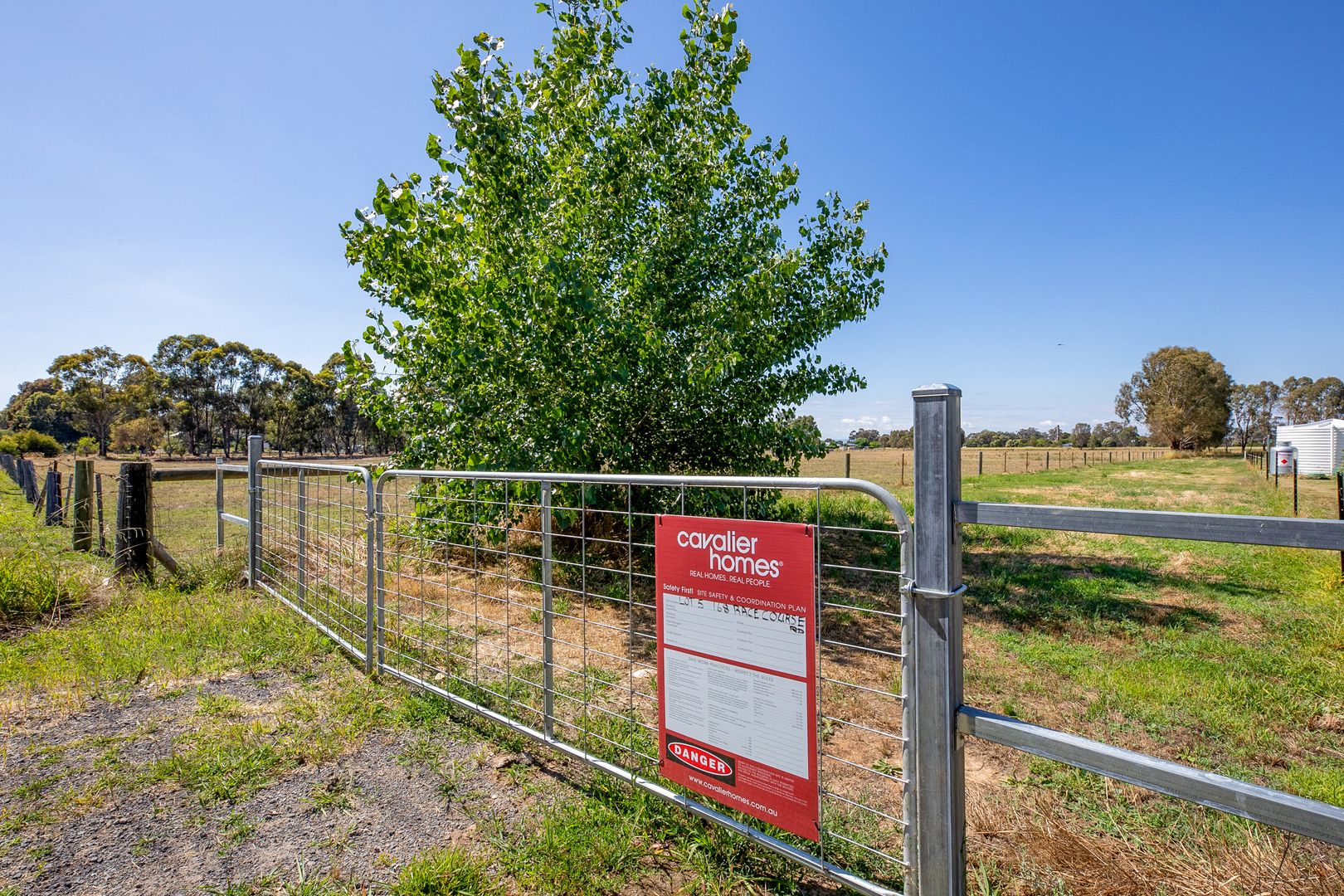 176 Racecourse Rd, Benalla VIC 3672, Image 2