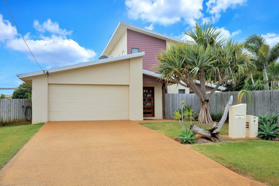 12 Ocean View, Elliott Heads QLD 4670, Image 0