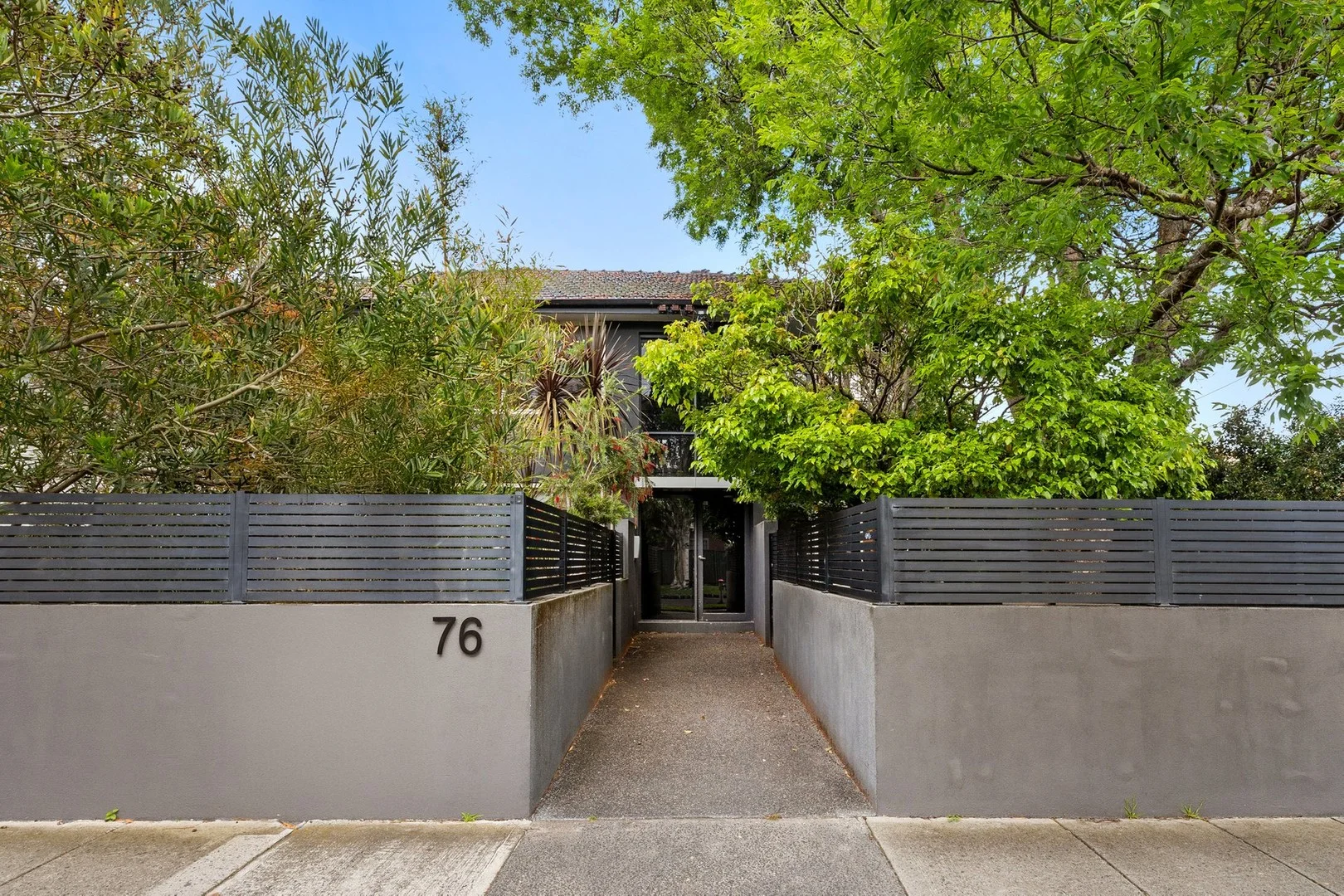Primary image of 2/76 Railway Road, Carnegie VIC 3163
