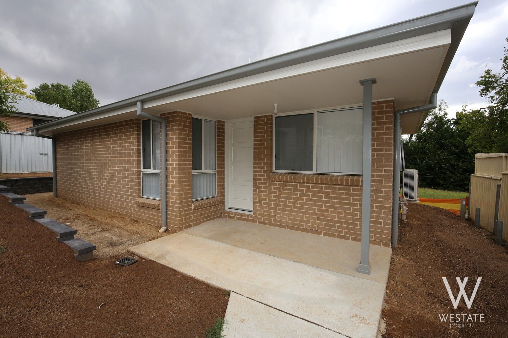 2 bedrooms Apartment / Unit / Flat in 7a Edgell Street WEST BATHURST NSW, 2795