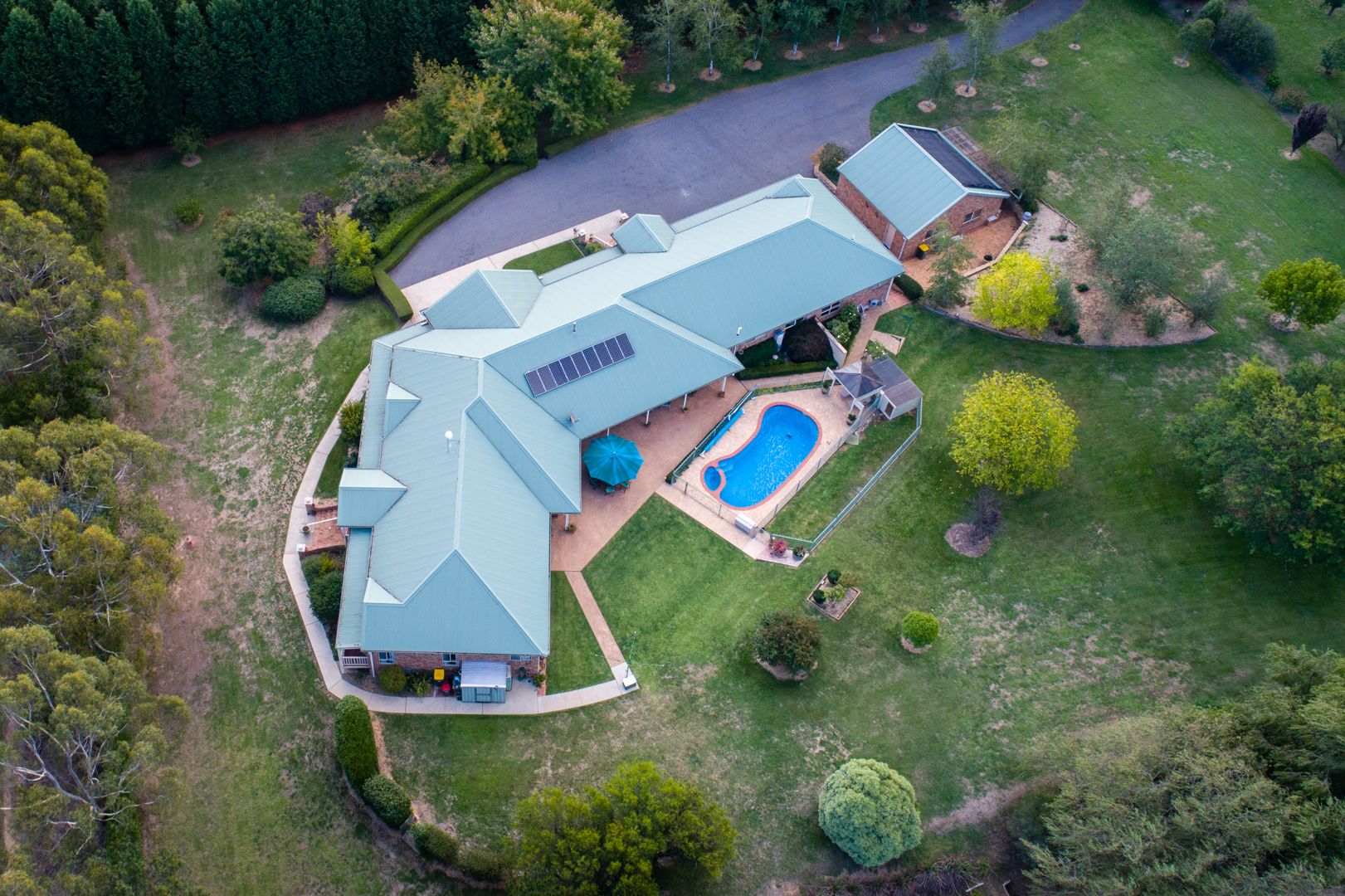 3 Carisbrooke Row, Bowral Property History & Address Research Domain