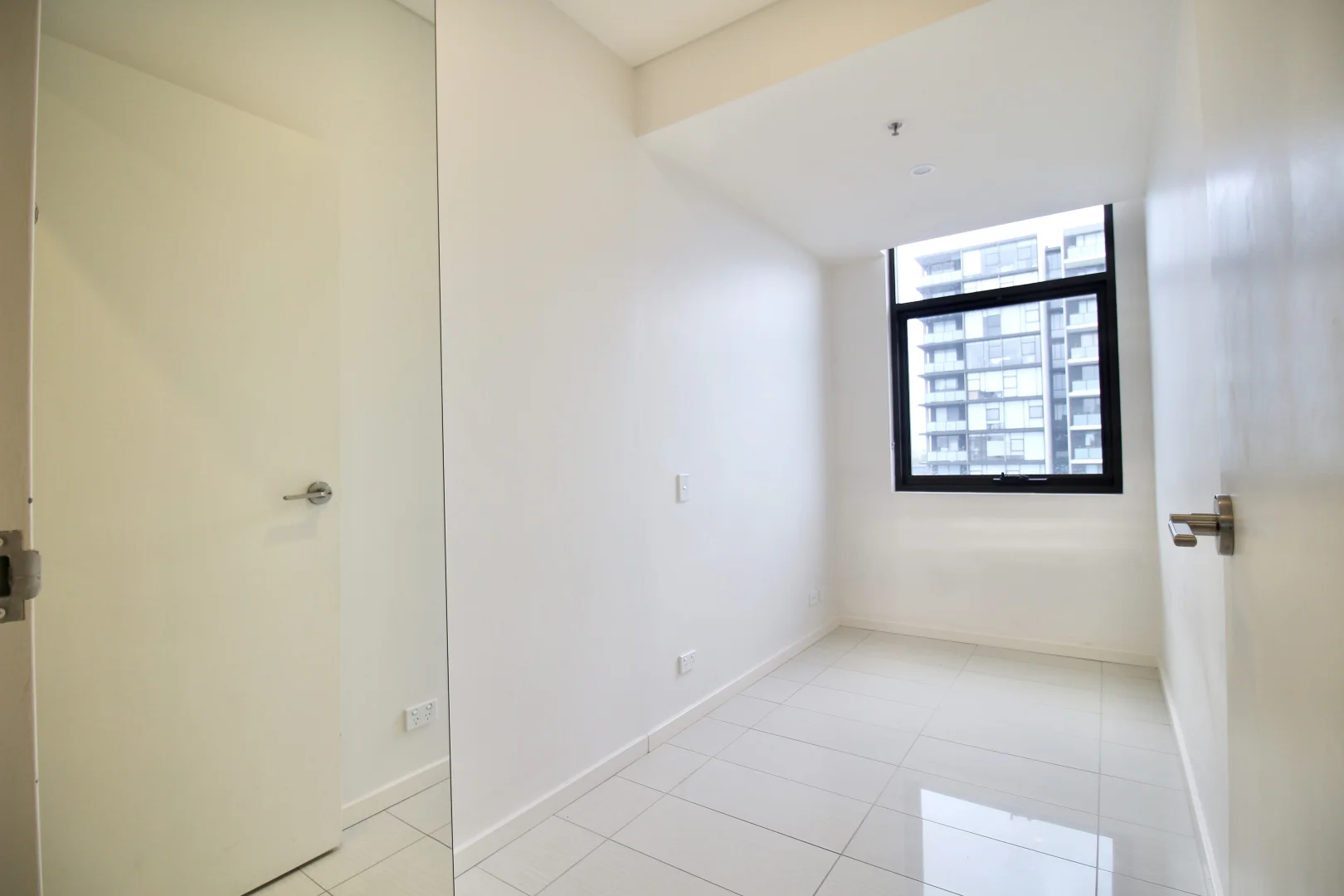 Additional image 6 of 914/1 Hutchinson Walk, Zetland NSW 2017