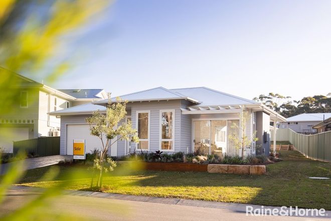 Picture of 24 Brookwater Crescent, MOLLYMOOK BEACH NSW 2539