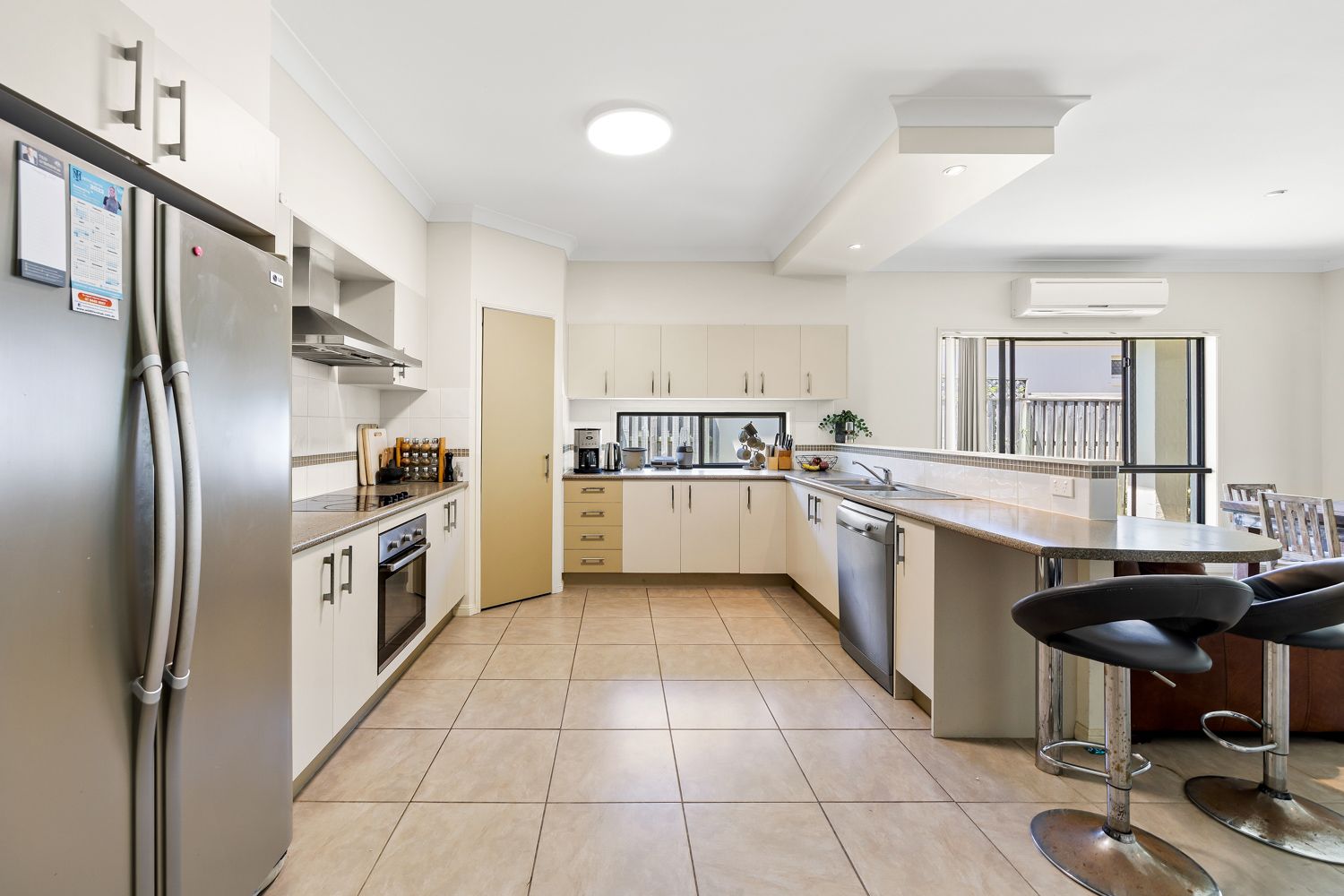 7 Riviera Crescent, Peregian Springs QLD 4573, Image 2