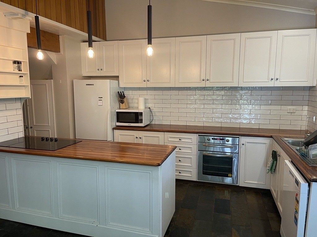 6864 Great Alpine Road, Porepunkah VIC 3740 House For Rent Domain