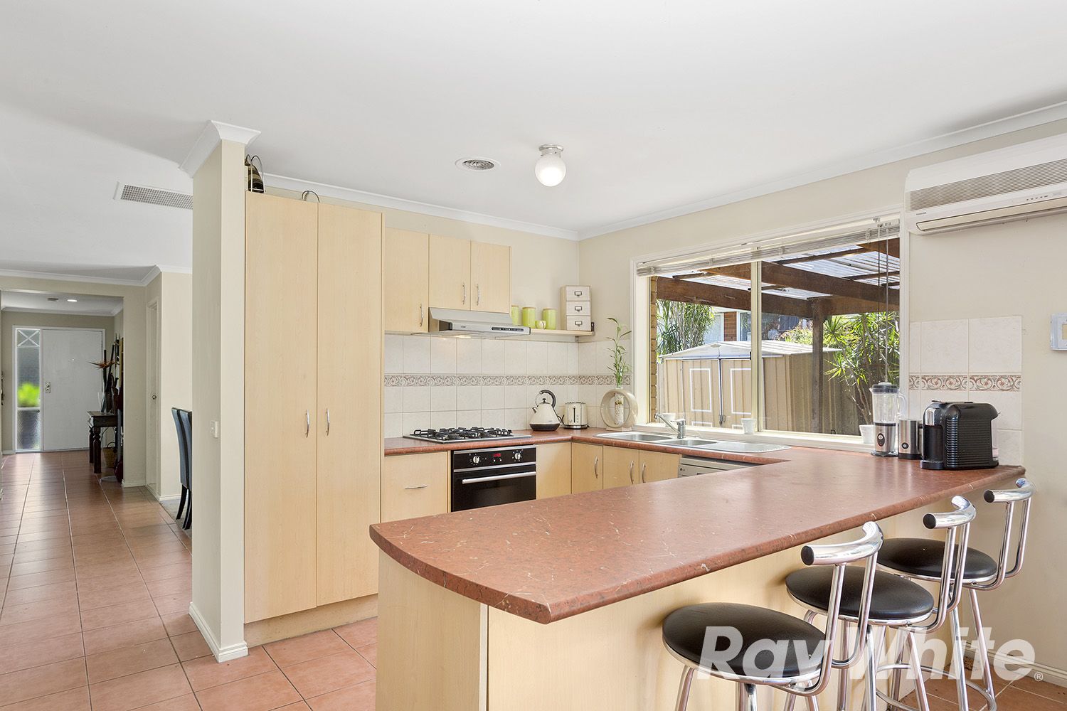 11 Carrington Avenue, Seaford VIC 3198, Image 2