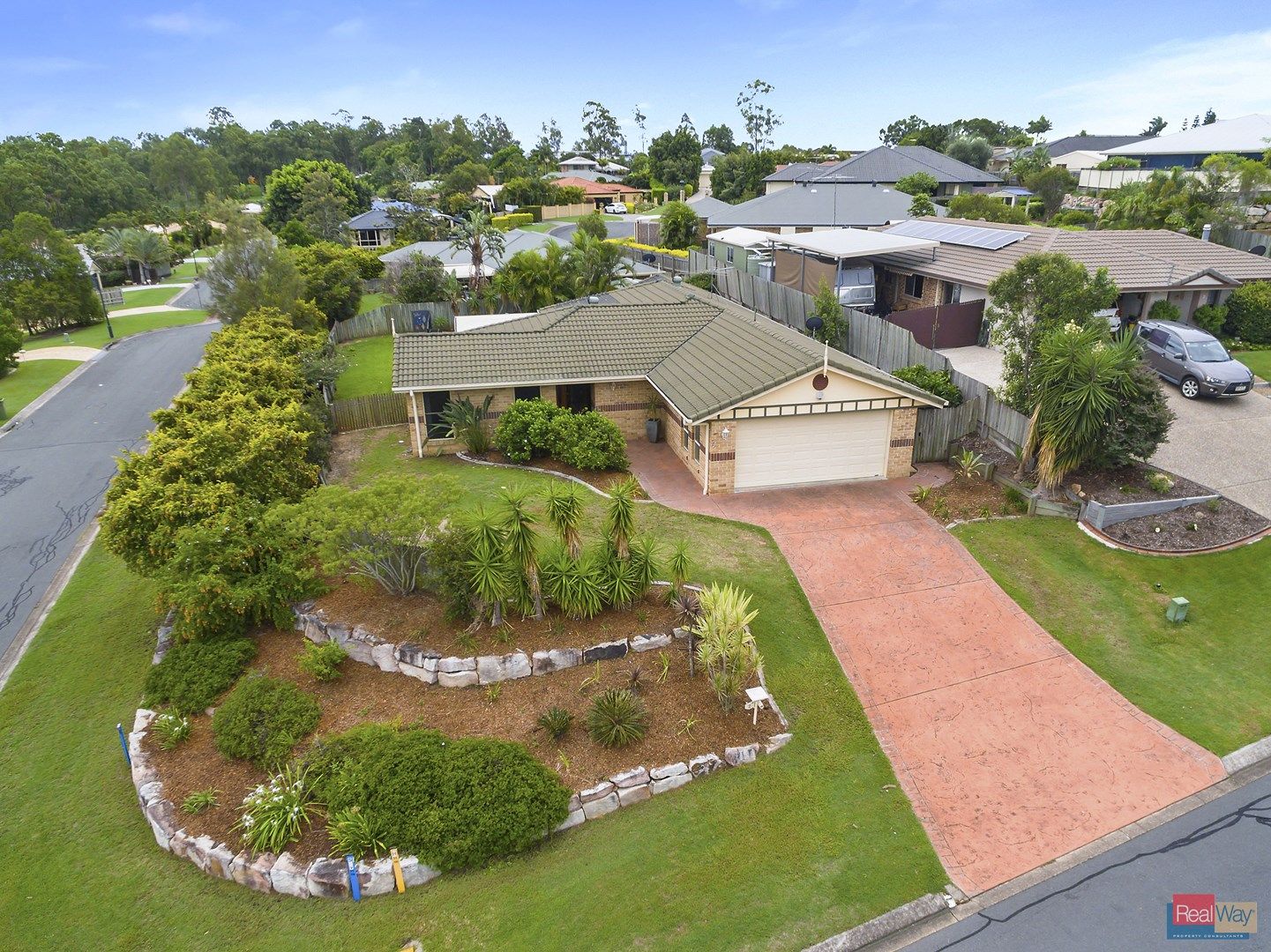 2 Cassowary Court, Flinders View QLD 4305, Image 1