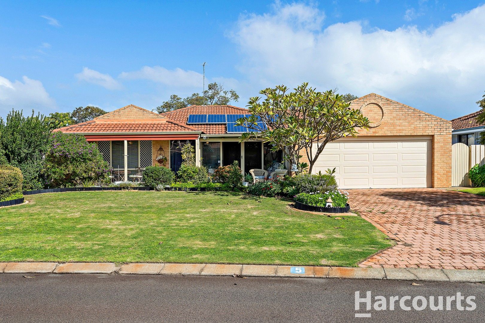 4 bedrooms House in 5 Rousham Crescent ERSKINE WA, 6210