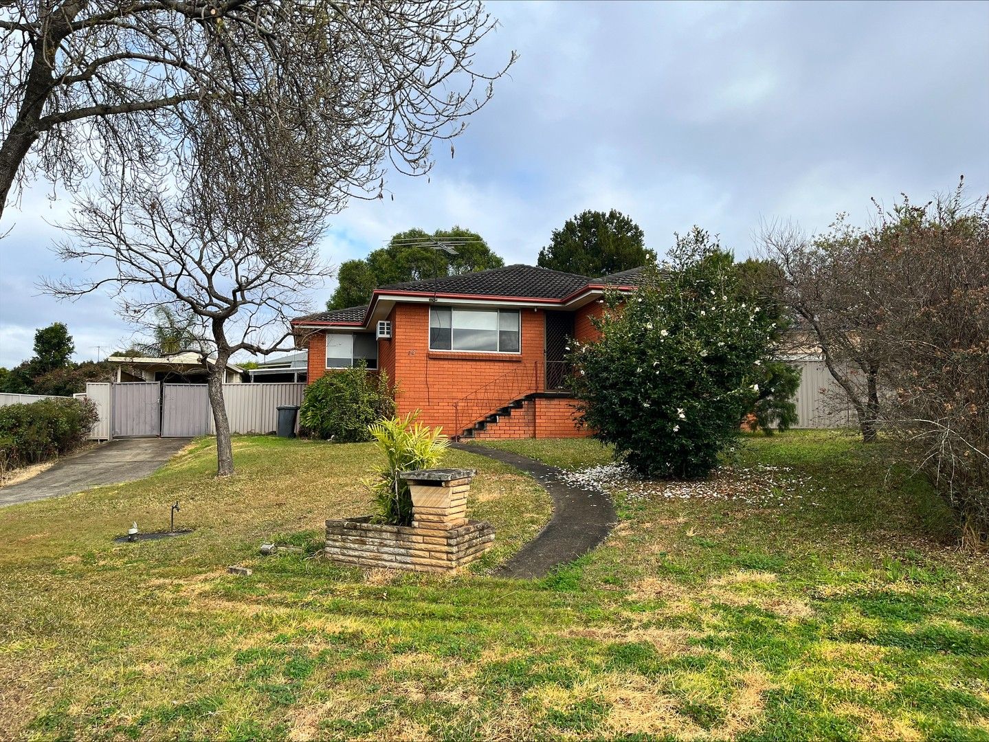 3 bedrooms House in 13 Salamaua Place GLENFIELD NSW, 2167