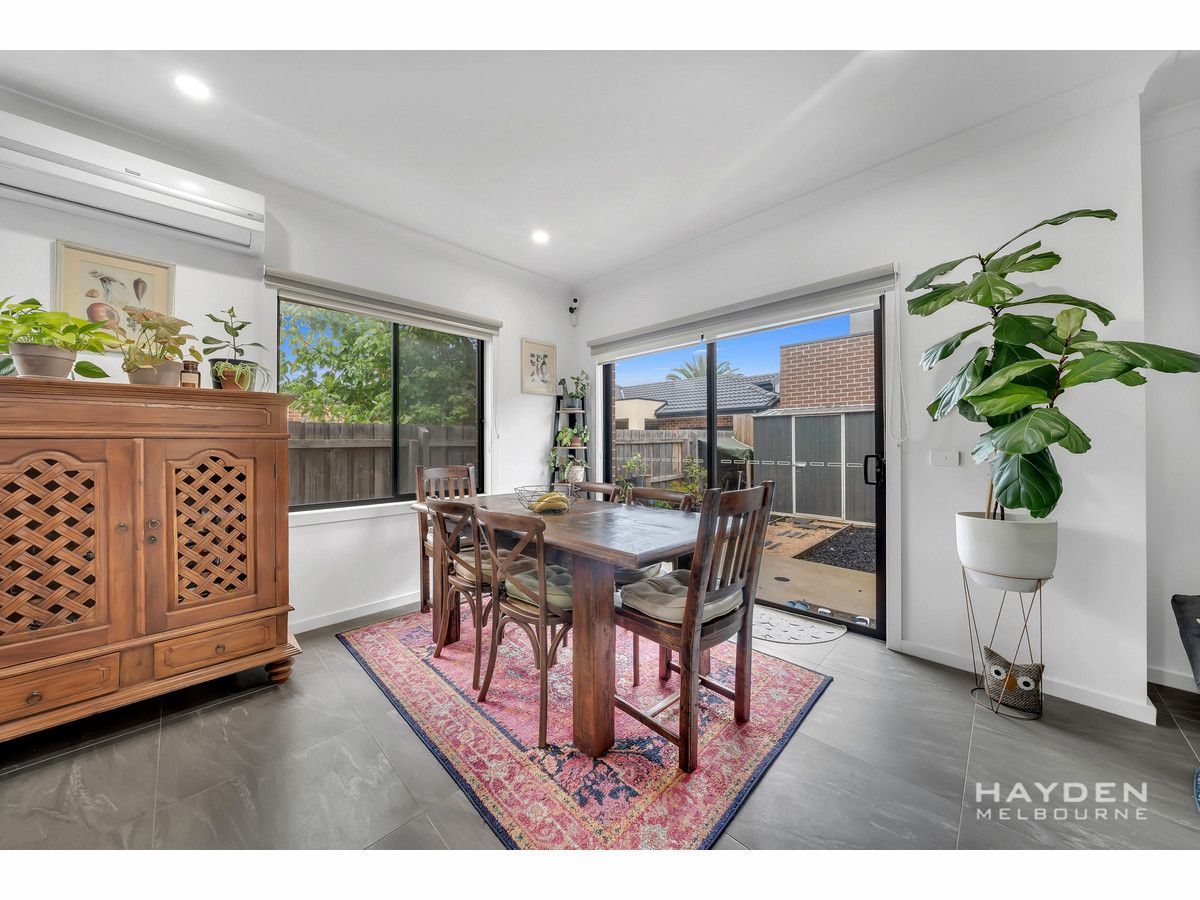 2/7 Pine Street, Thomastown VIC 3074, Image 0