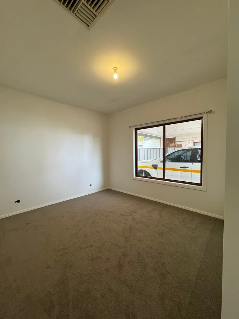 Additional image 11 of 2/34 Finniss St, Roxby Downs SA 5725