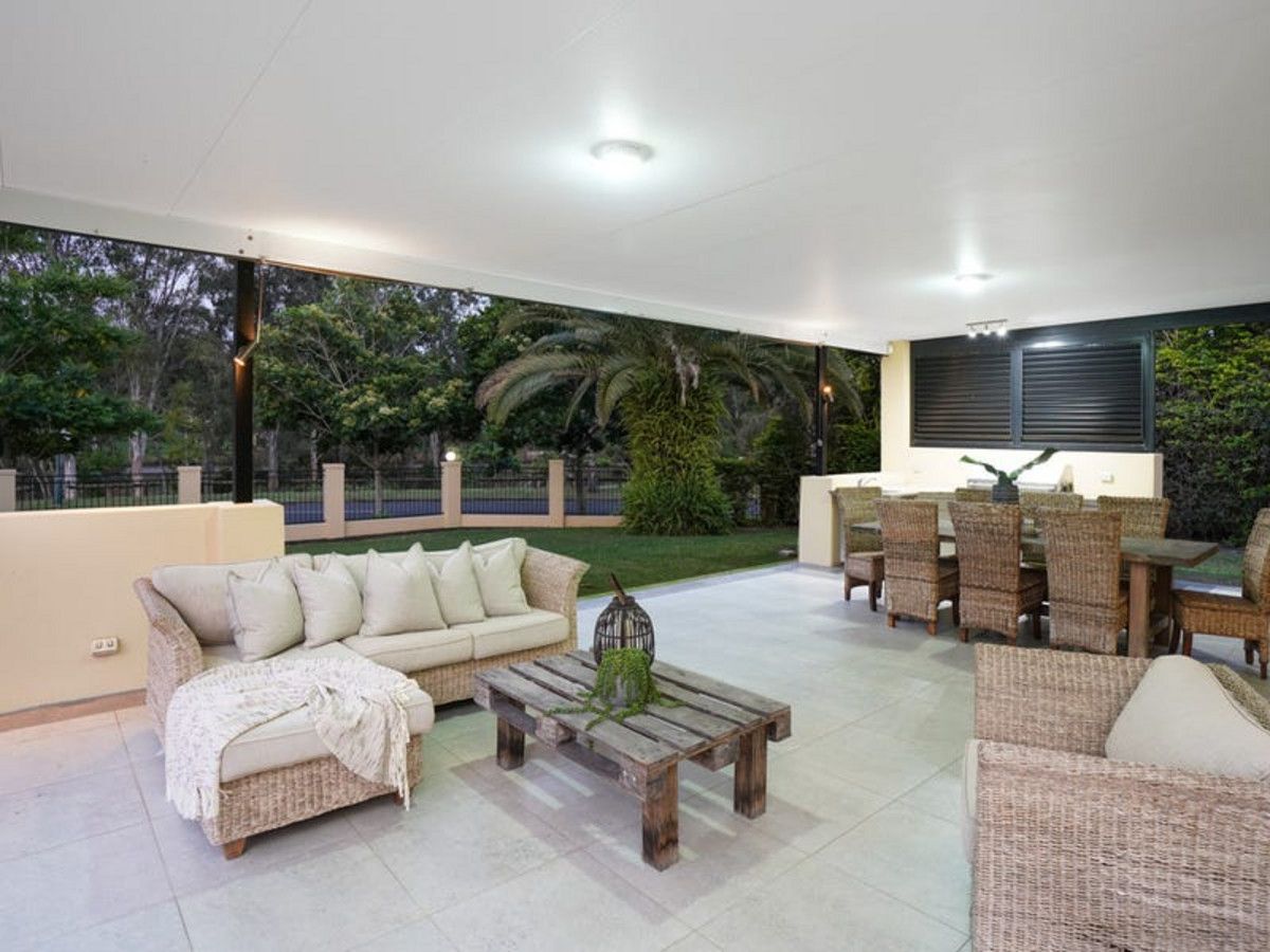 35 Thomas Macleod Avenue, Sinnamon Park QLD 4073, Image 1