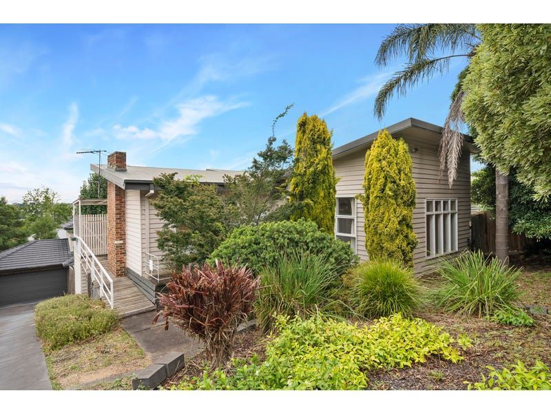 4 bedrooms House in 51 Loughnan Road RINGWOOD VIC, 3134