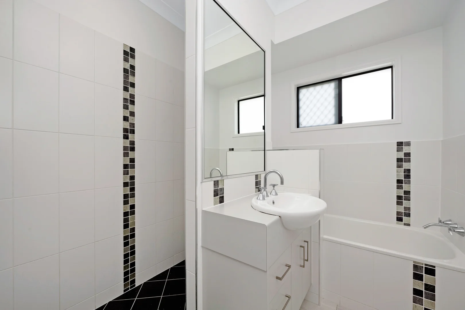 Additional image 6 of 8 Ningaloo Crescent, Burdell QLD 4818