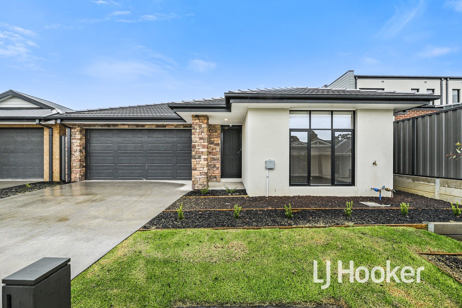 19 Pennine Circuit, Officer VIC 3809, Image 0