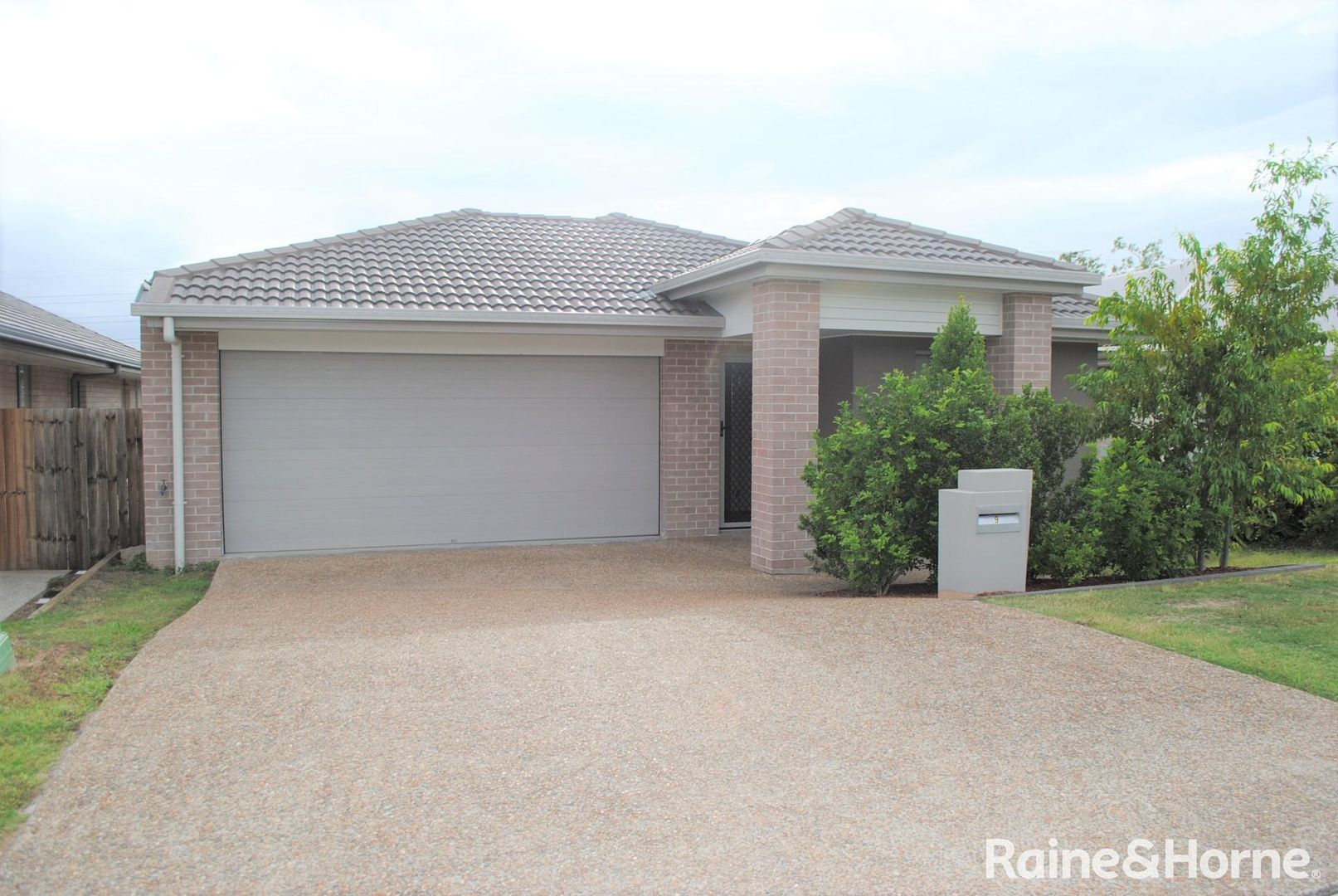 9 Carron Court Brassall Qld 4305 House For Rent 355