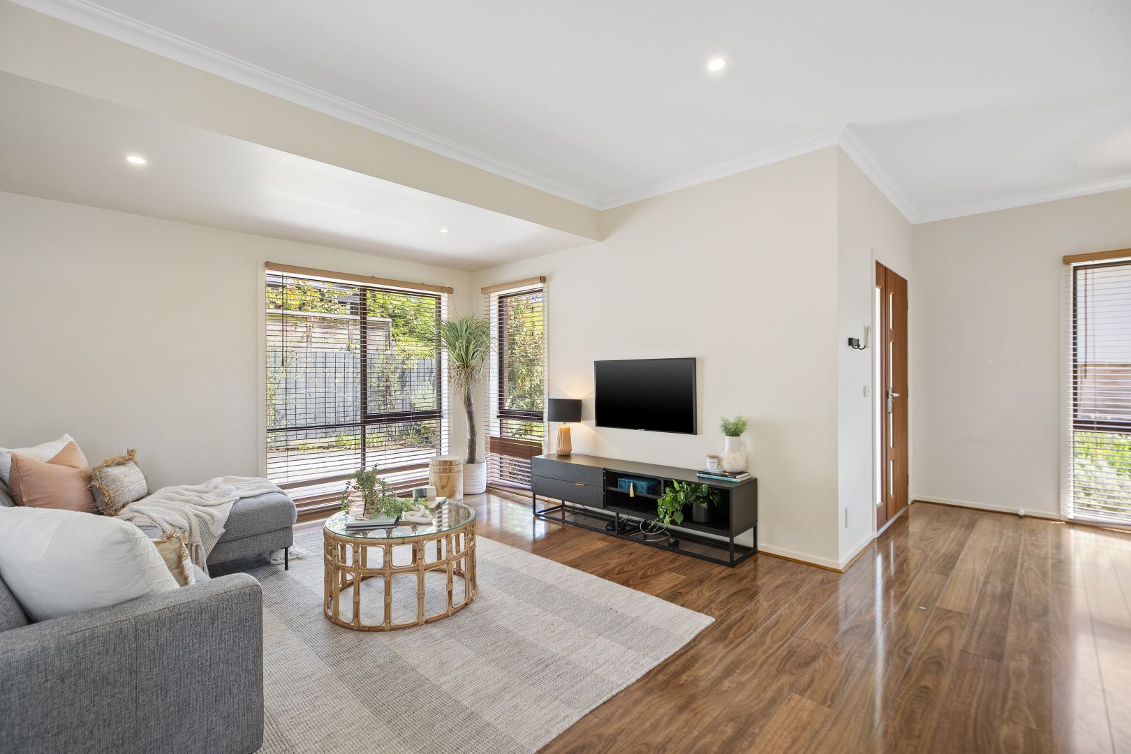 2/10 Berry Road, Bayswater North VIC 3153, Image 1