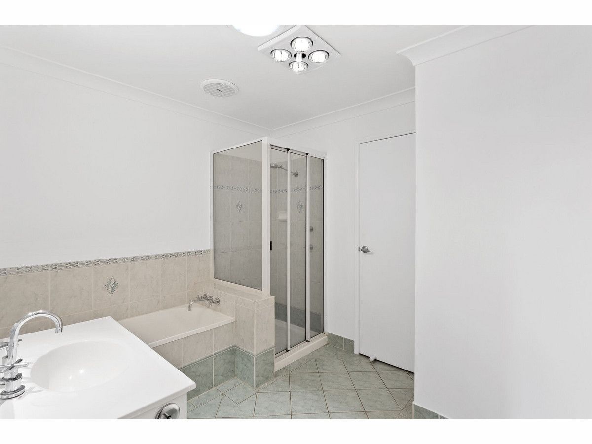 18/100 Victoria Place, Berserker QLD 4701, Image 2