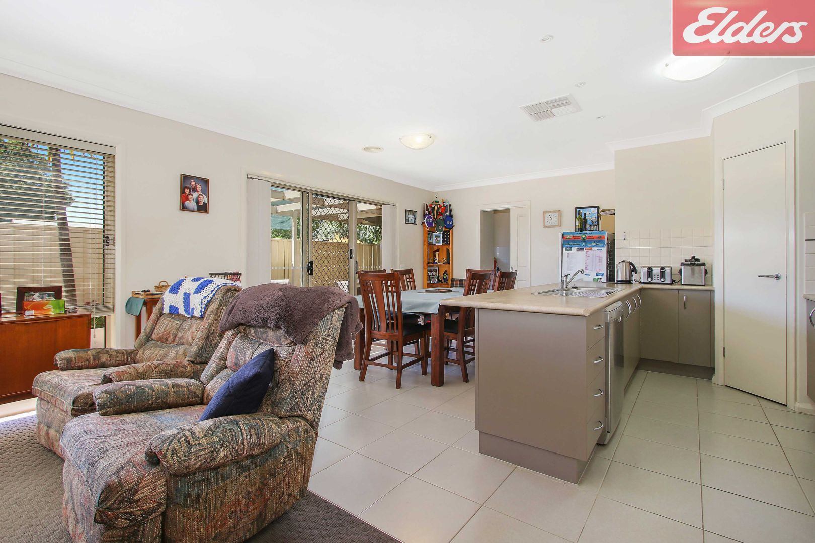 2/58 Russell Street, Howlong NSW 2643, Image 2