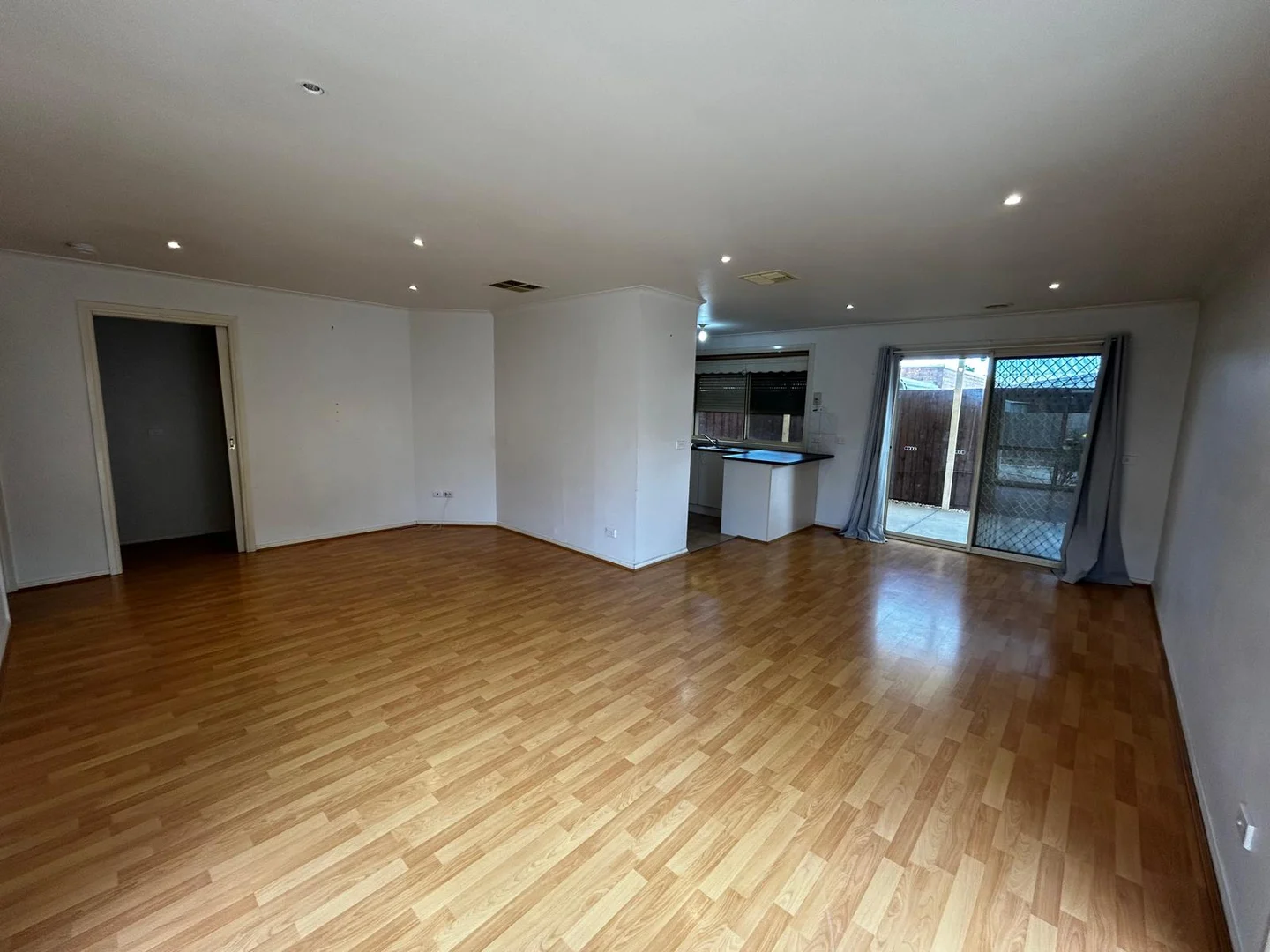 Additional image 3 of 3/6-8 STRABANE WAY, Hampton Park VIC 3976