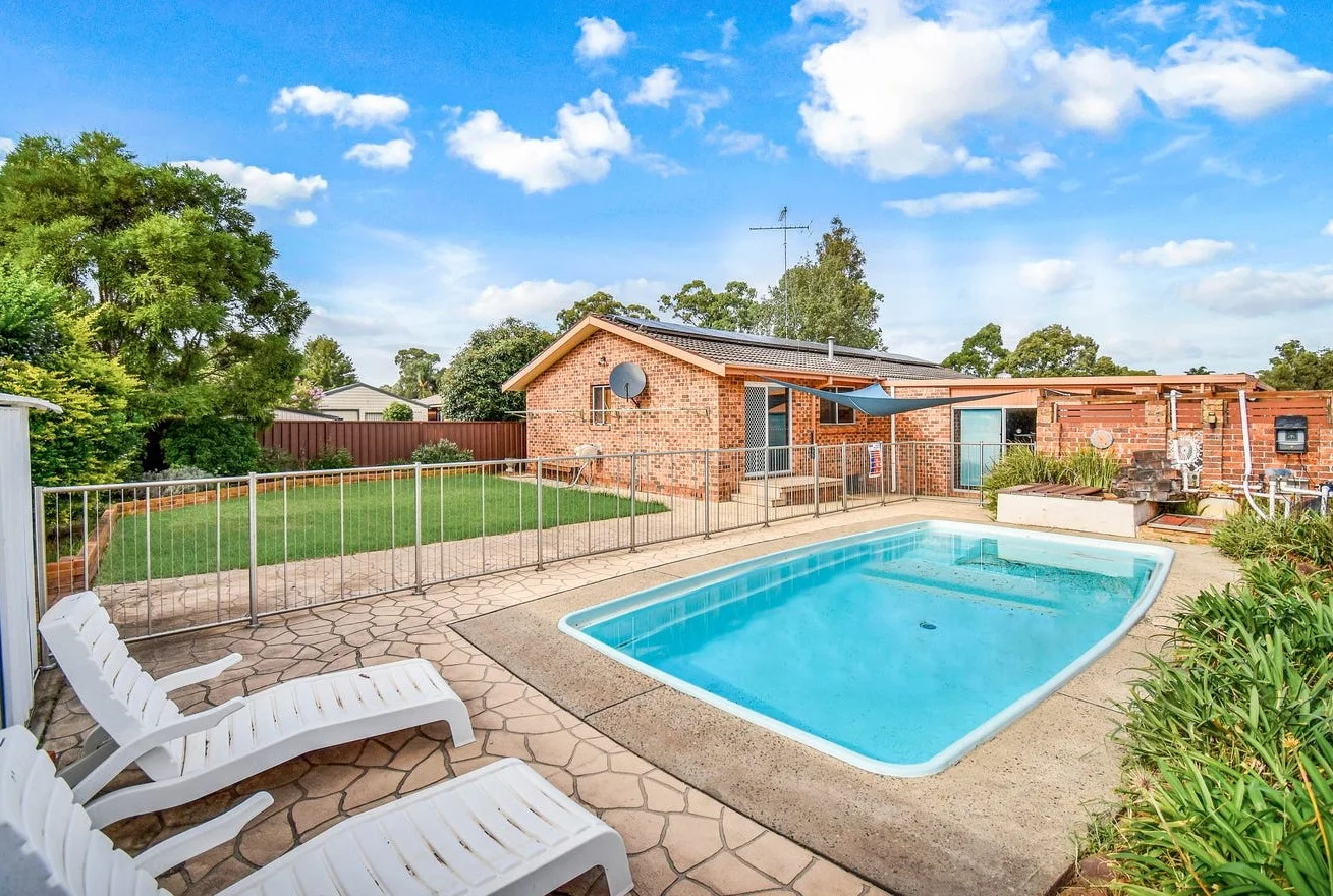 25 BALLARAT AVENUE, St Clair NSW 2759