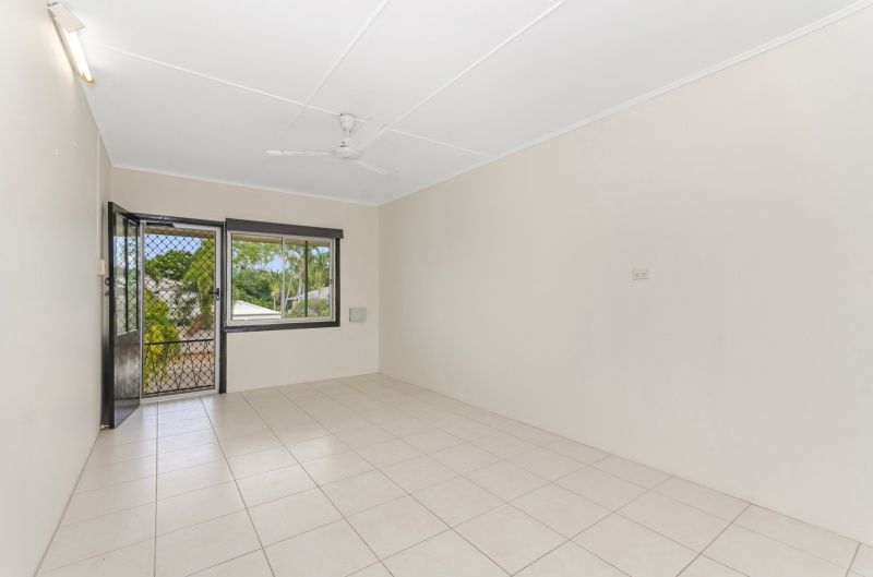 1/37 Bayswater Terrace, Hyde Park QLD 4812, Image 1