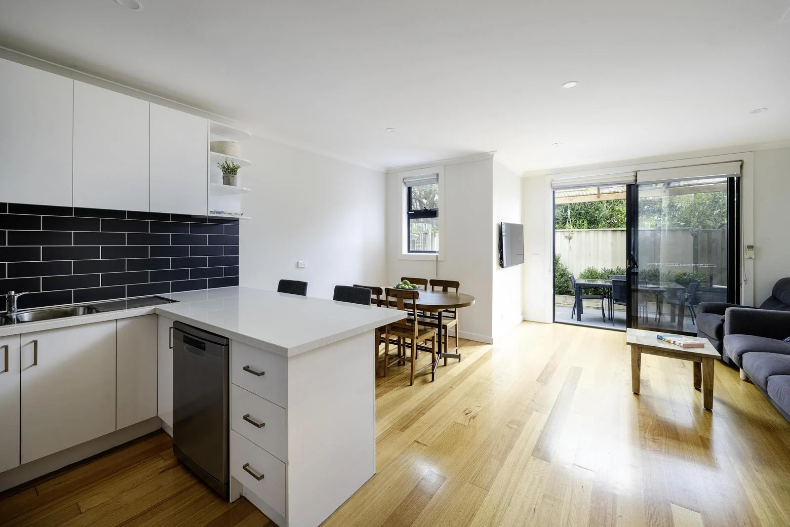 2/39 Marchant Avenue, Reservoir VIC 3073