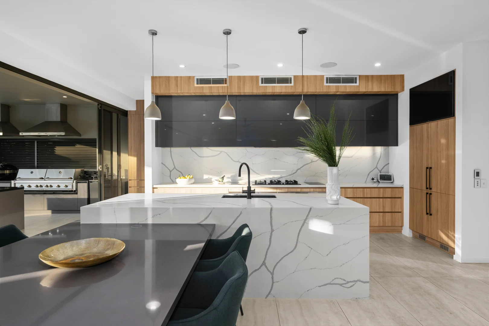 Additional image 10 of 2515 Cressbrook Drive, Hope Island QLD 4212