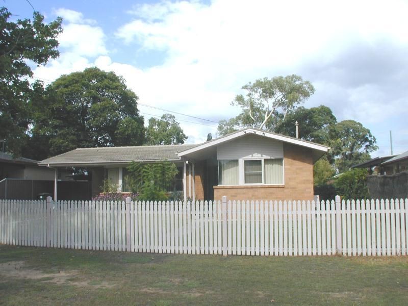 35 Birdwood Avenue, Wattle Grove NSW 2173, Image 0