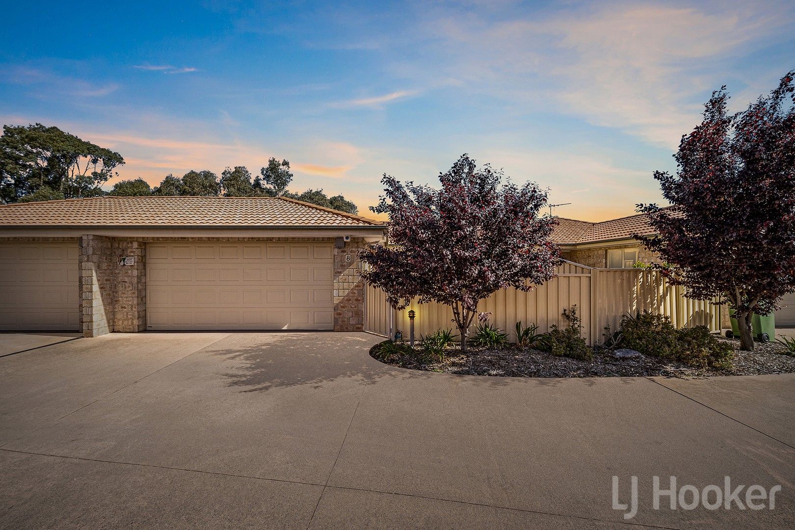 3 bedrooms Townhouse in 8/31 Dora Street JERRABOMBERRA NSW, 2619