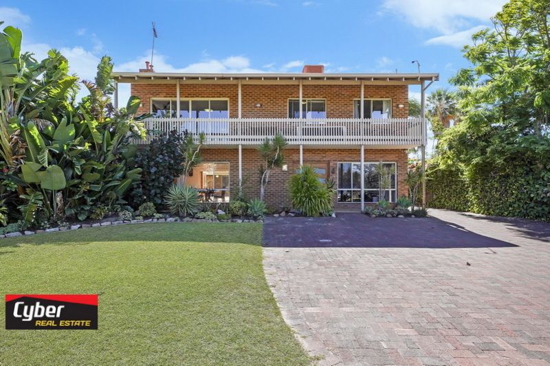 4 bedrooms House in 212 Burke Drive ATTADALE WA, 6156