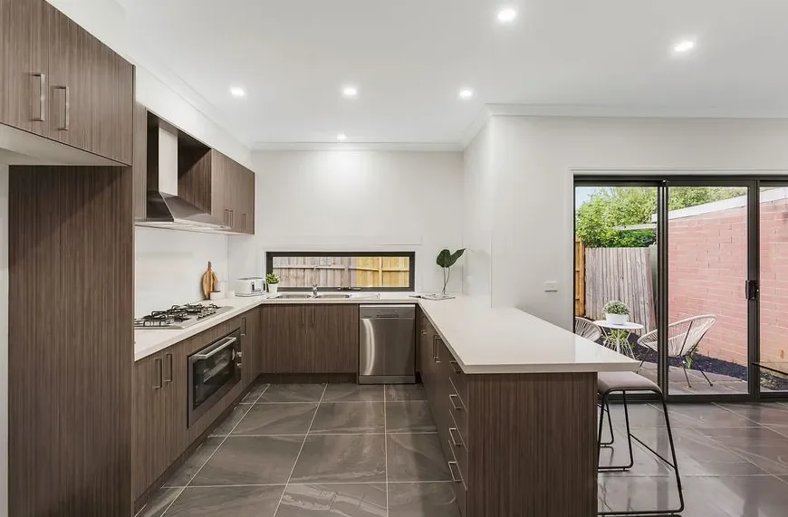 Additional image 2 of 2/18 Swayfield Road, Mount Waverley VIC 3149