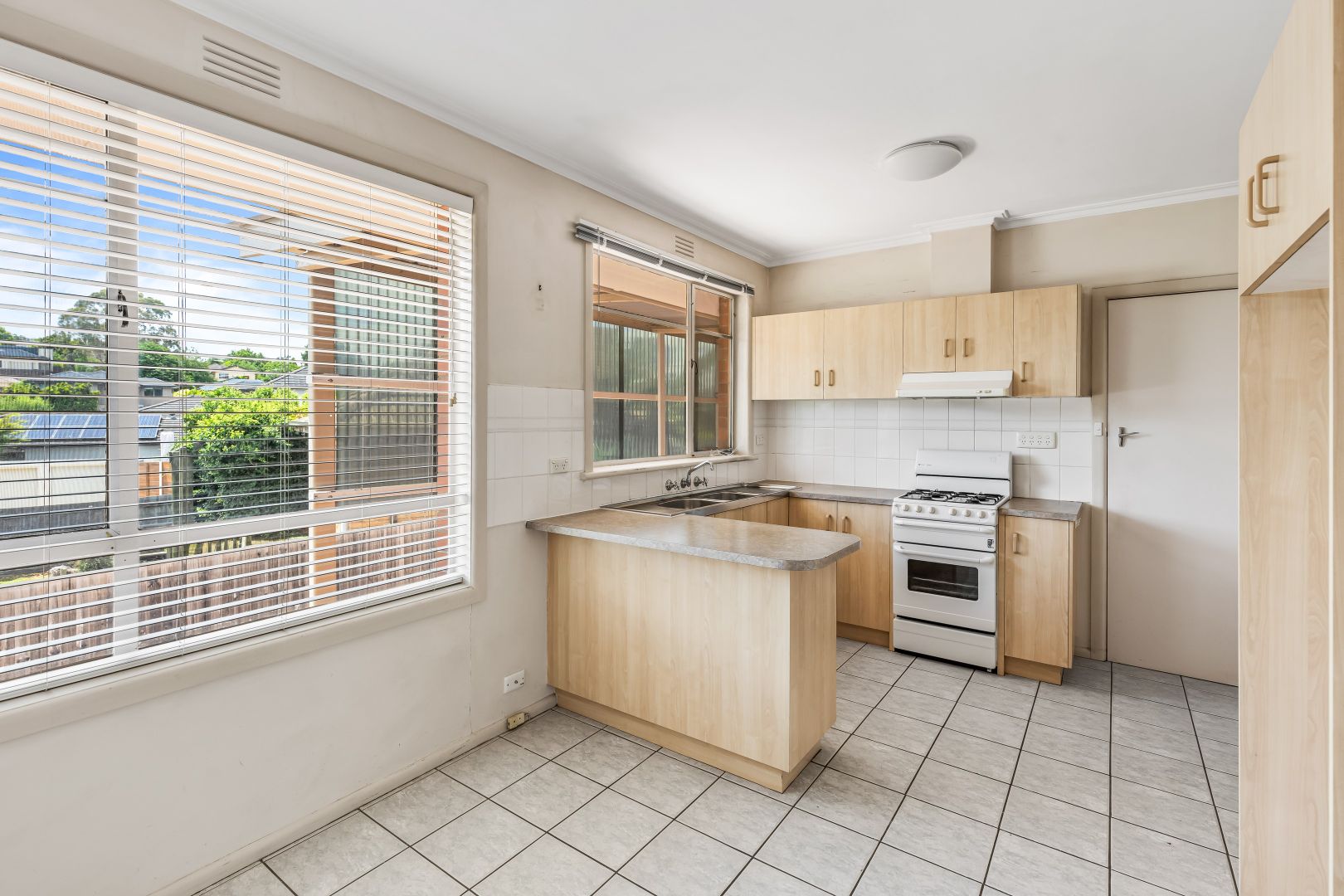 1 Esther Street, Templestowe Lower VIC 3107 House For Rent 550