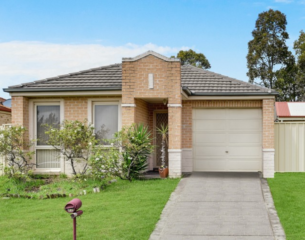 17 Ager Cottage Crescent, Blair Athol NSW 2560